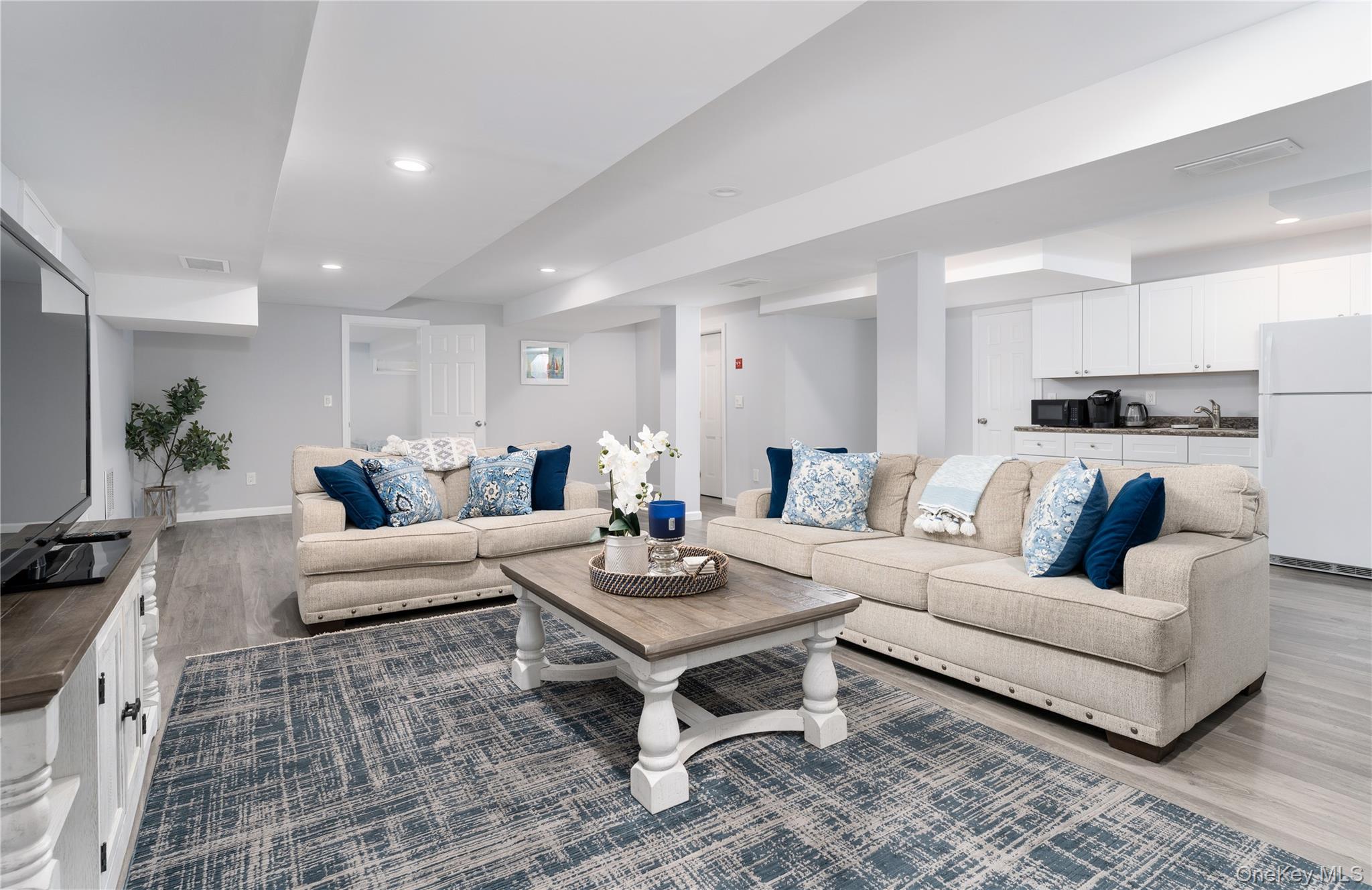 #20 photo, 5 Bay Woods Drive, Hampton Bays , NY 11946