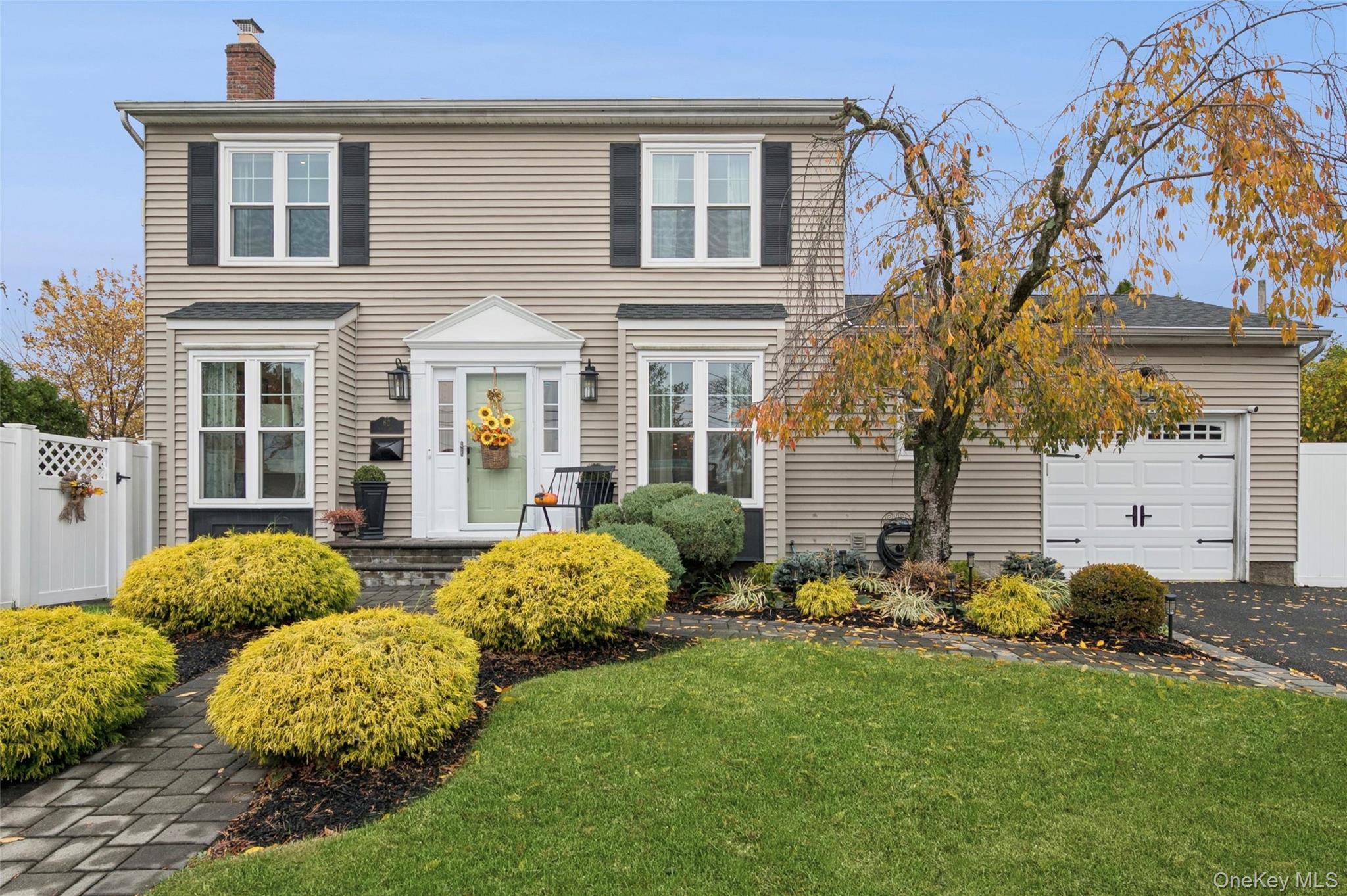 #1 photo, 62 14th Street, Hicksville , NY 11801