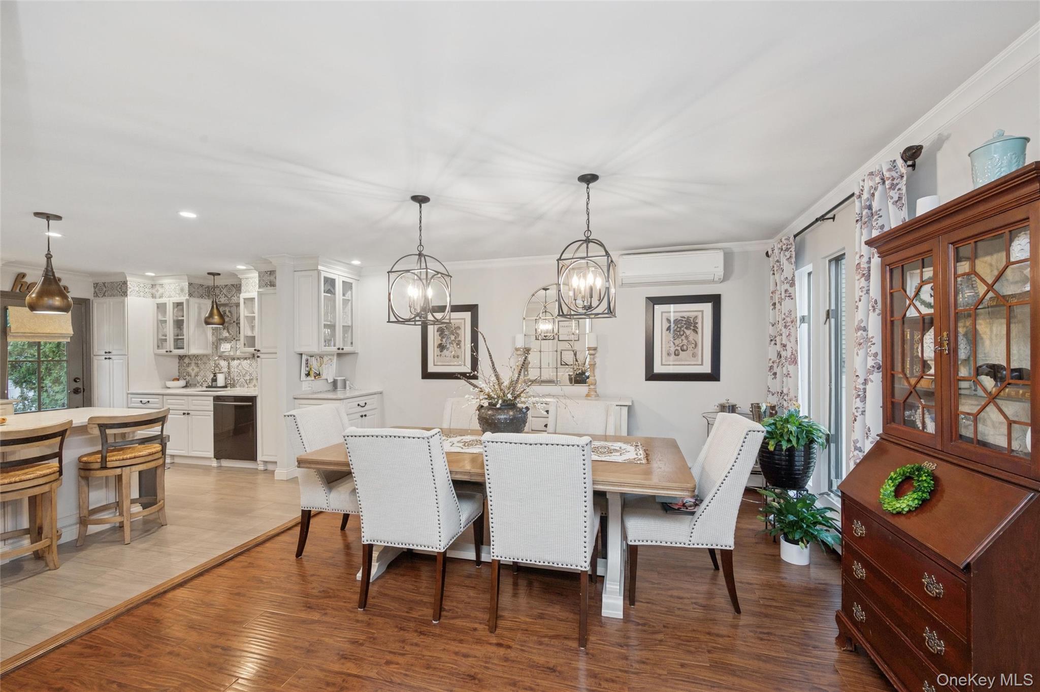 #17 photo, 62 14th Street, Hicksville , NY 11801