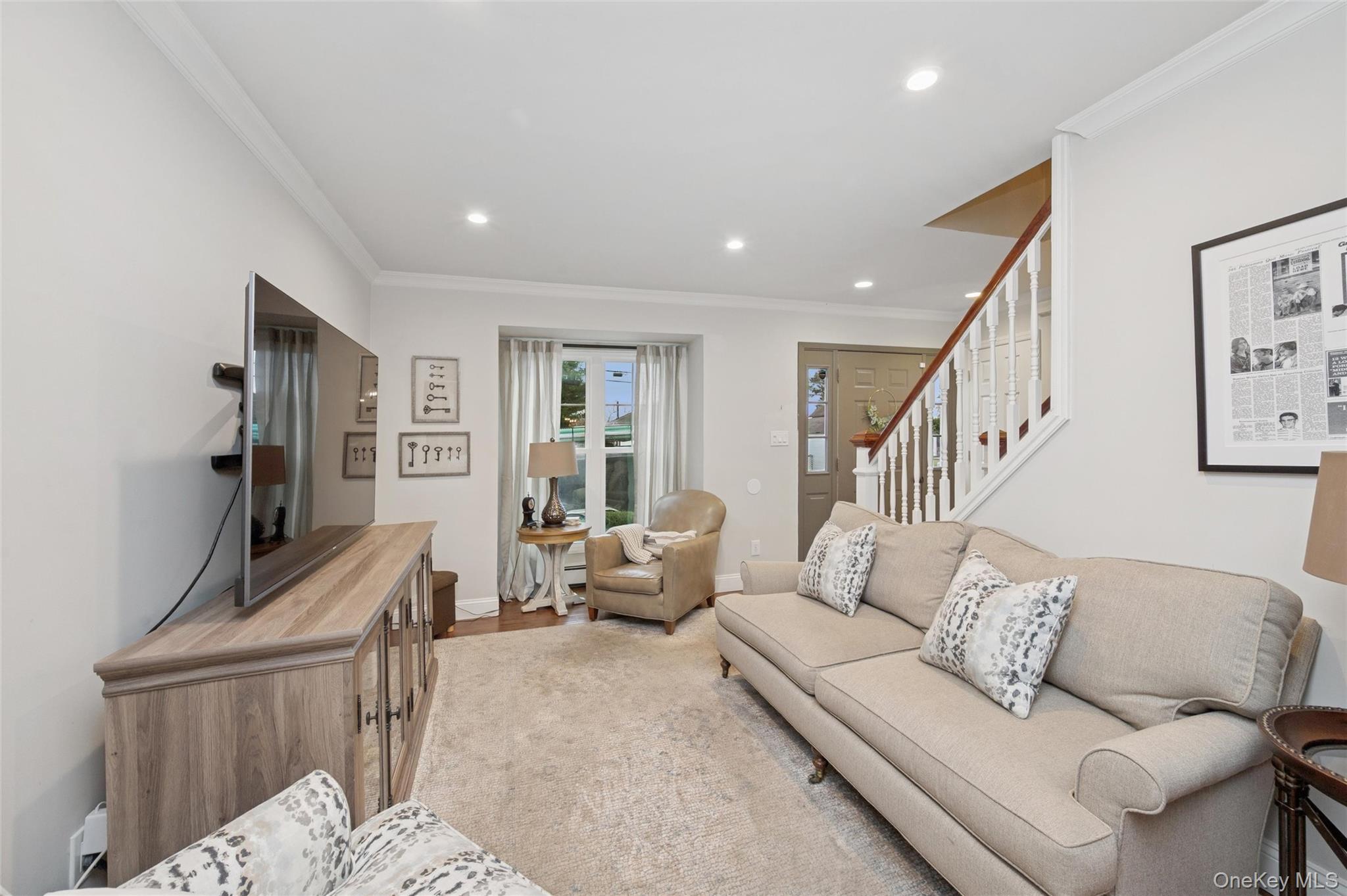 #18 photo, 62 14th Street, Hicksville , NY 11801