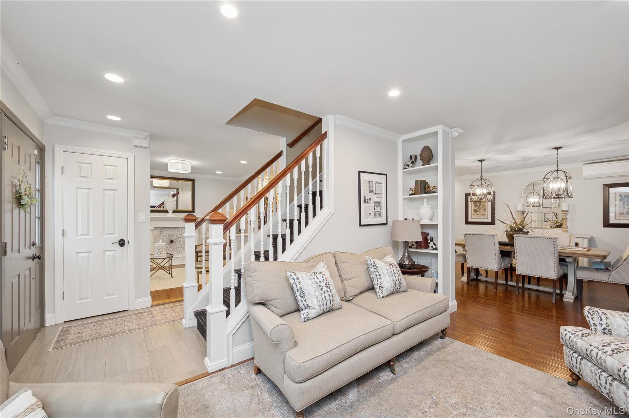 #19 photo, 62 14th Street, Hicksville , NY 11801