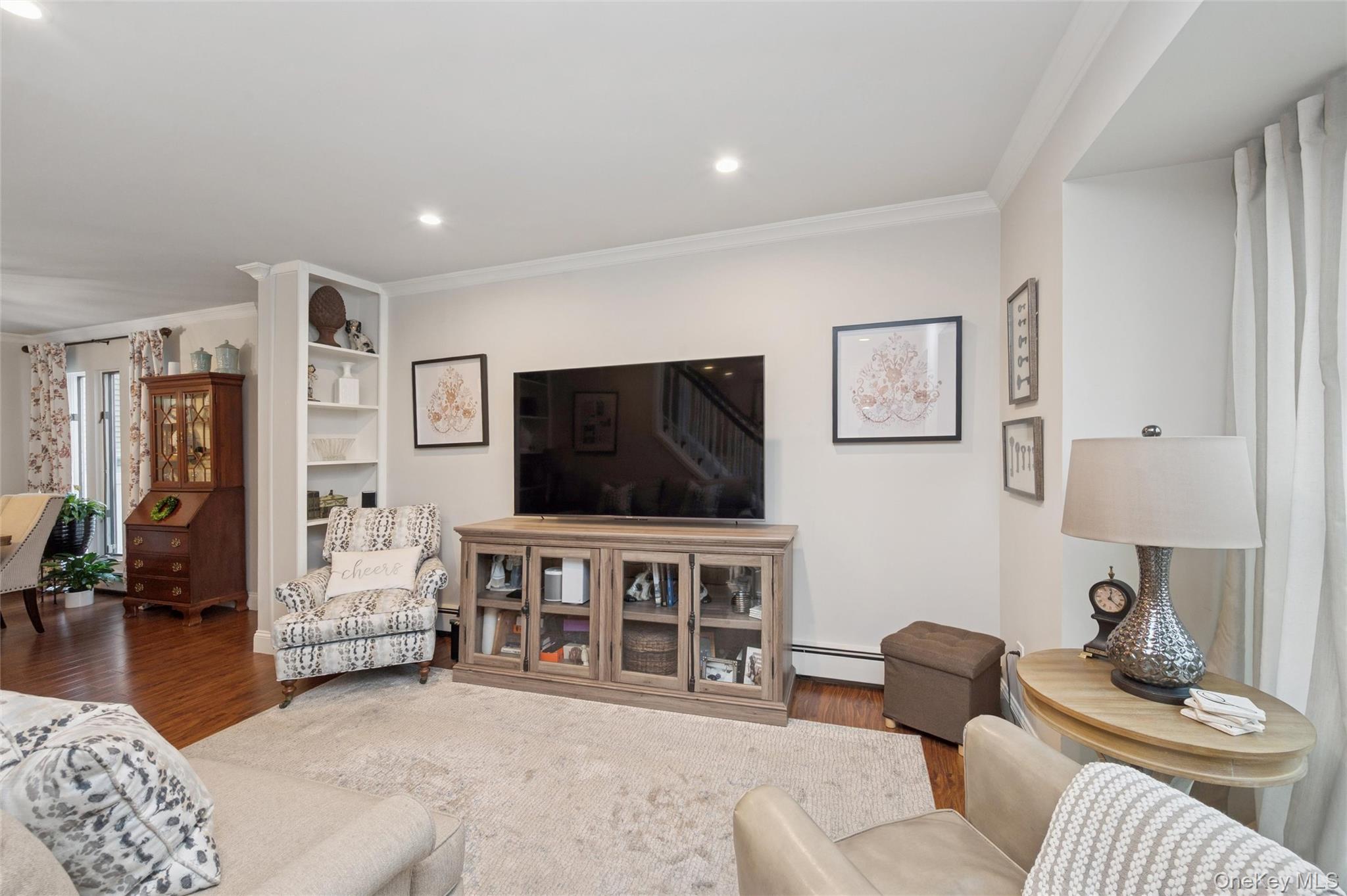 #20 photo, 62 14th Street, Hicksville , NY 11801