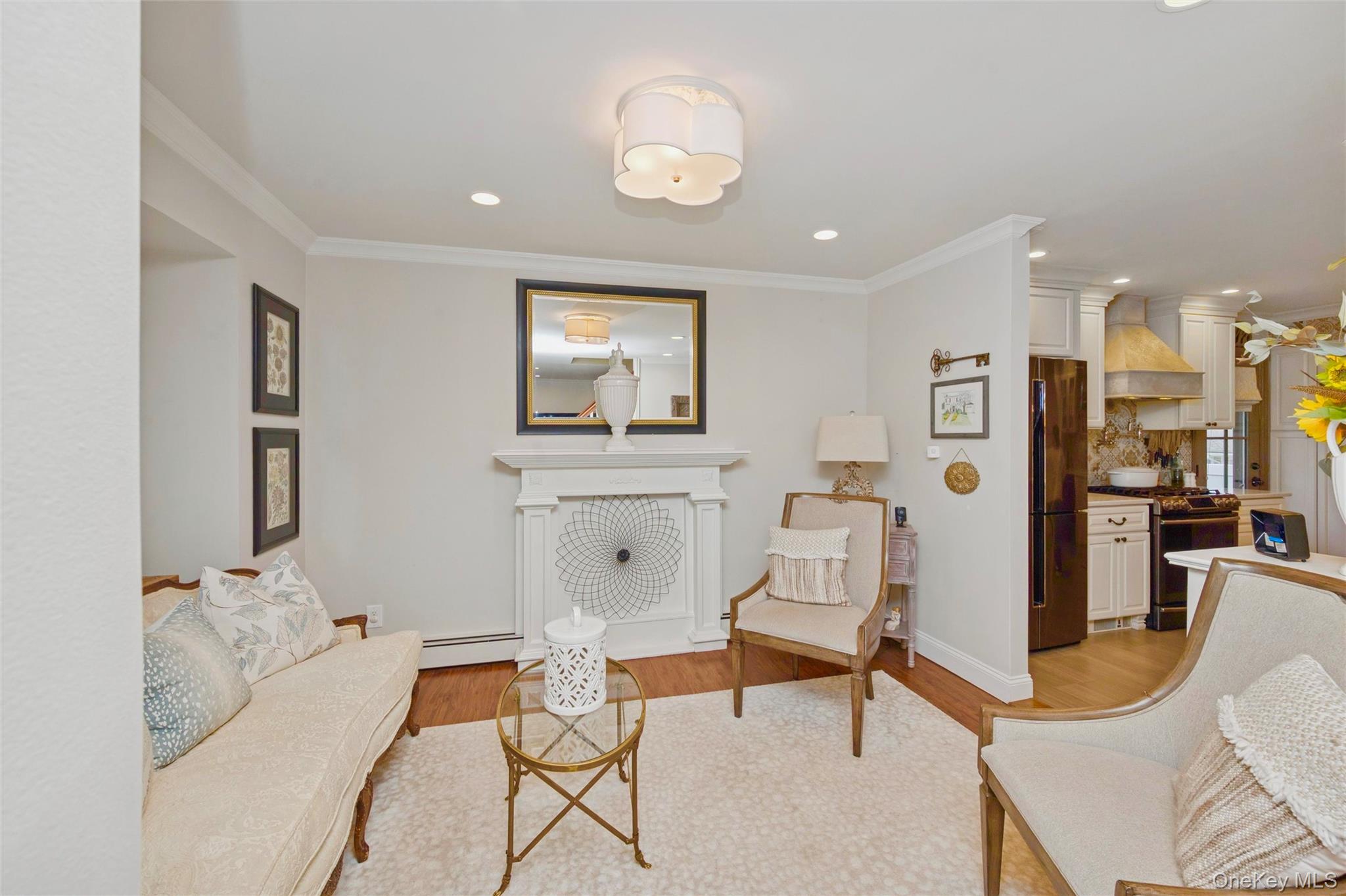 #5 photo, 62 14th Street, Hicksville , NY 11801