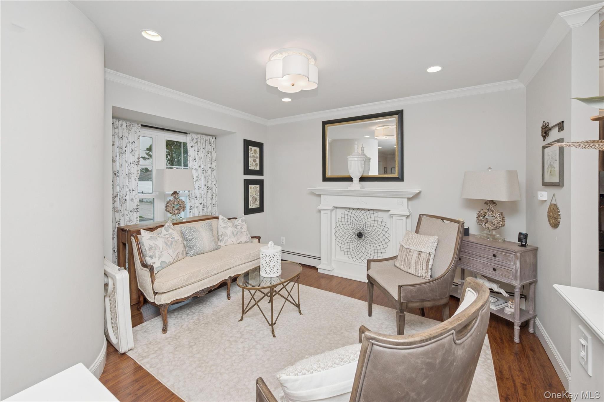 #6 photo, 62 14th Street, Hicksville , NY 11801