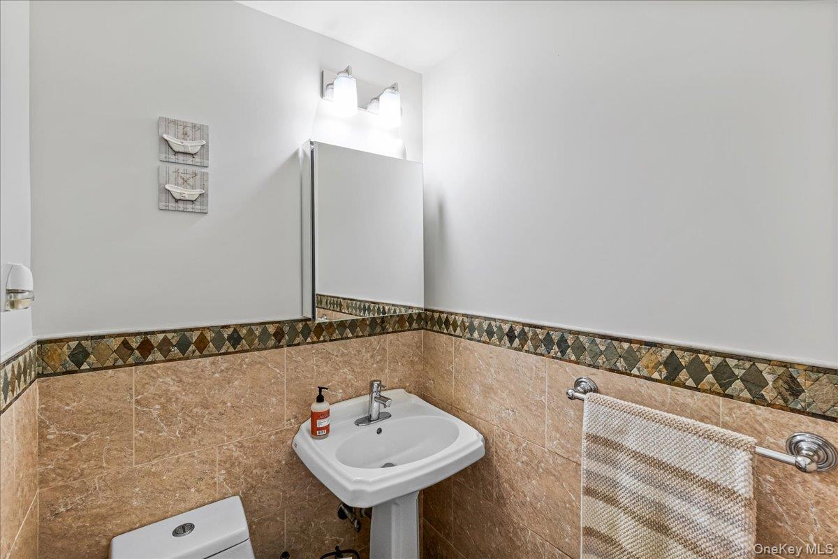 #12 photo, 4928 Express Drive, Ronkonkoma , NY 11779