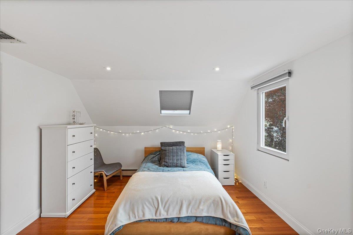 #18 photo, 4928 Express Drive, Ronkonkoma , NY 11779