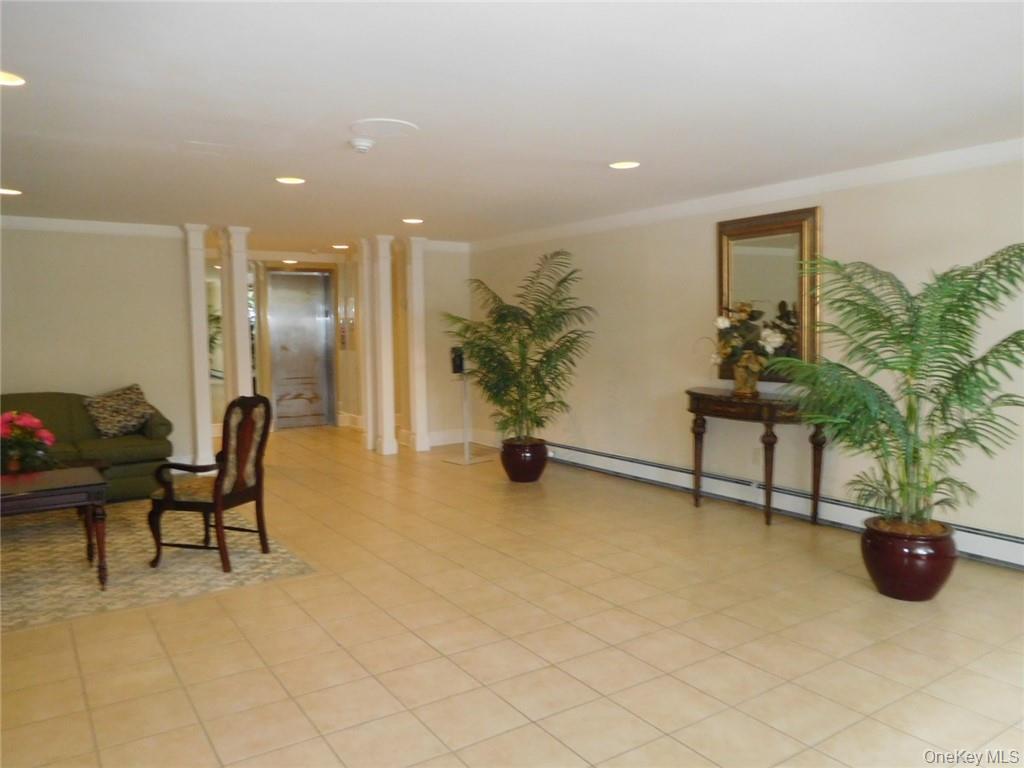 #3 photo, 2 Consulate Drive, Tuckahoe , NY 10707