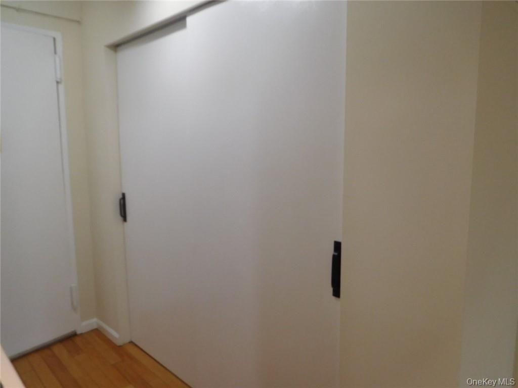 #6 photo, 2 Consulate Drive, Tuckahoe , NY 10707