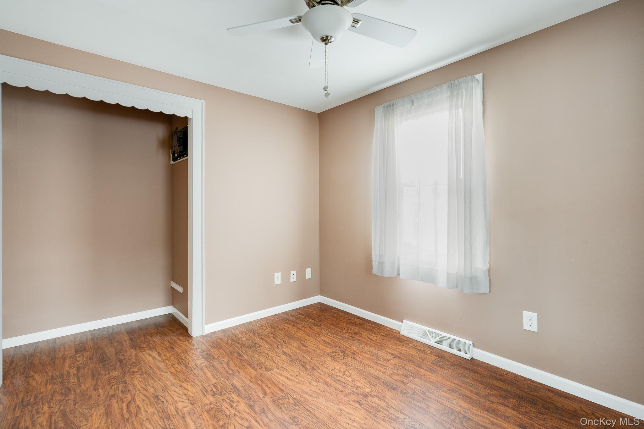 #12 photo, 36 Spruce Street, Poughkeepsie , NY 12601