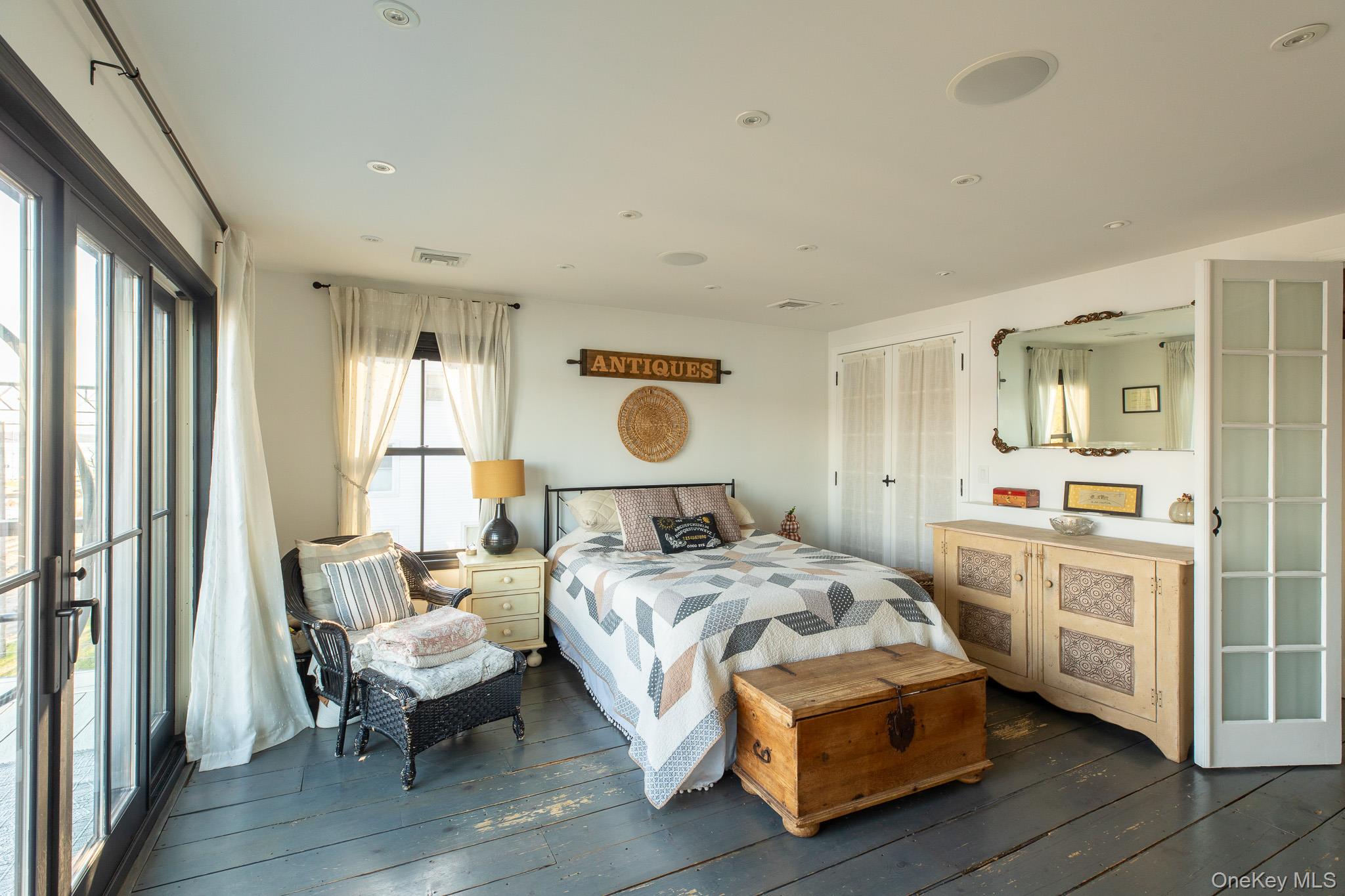 #15 photo, 5 Willow Dock Road, Highland , NY 12528