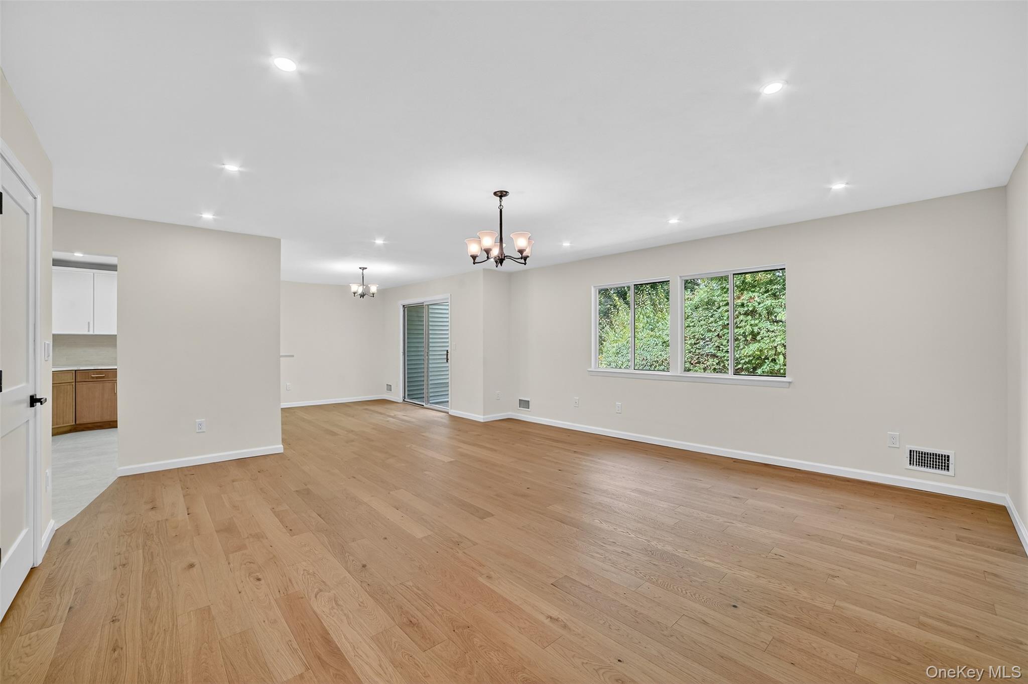 #6 photo, 159 Unit C Carriage Court, Yorktown Heights , NY 10598