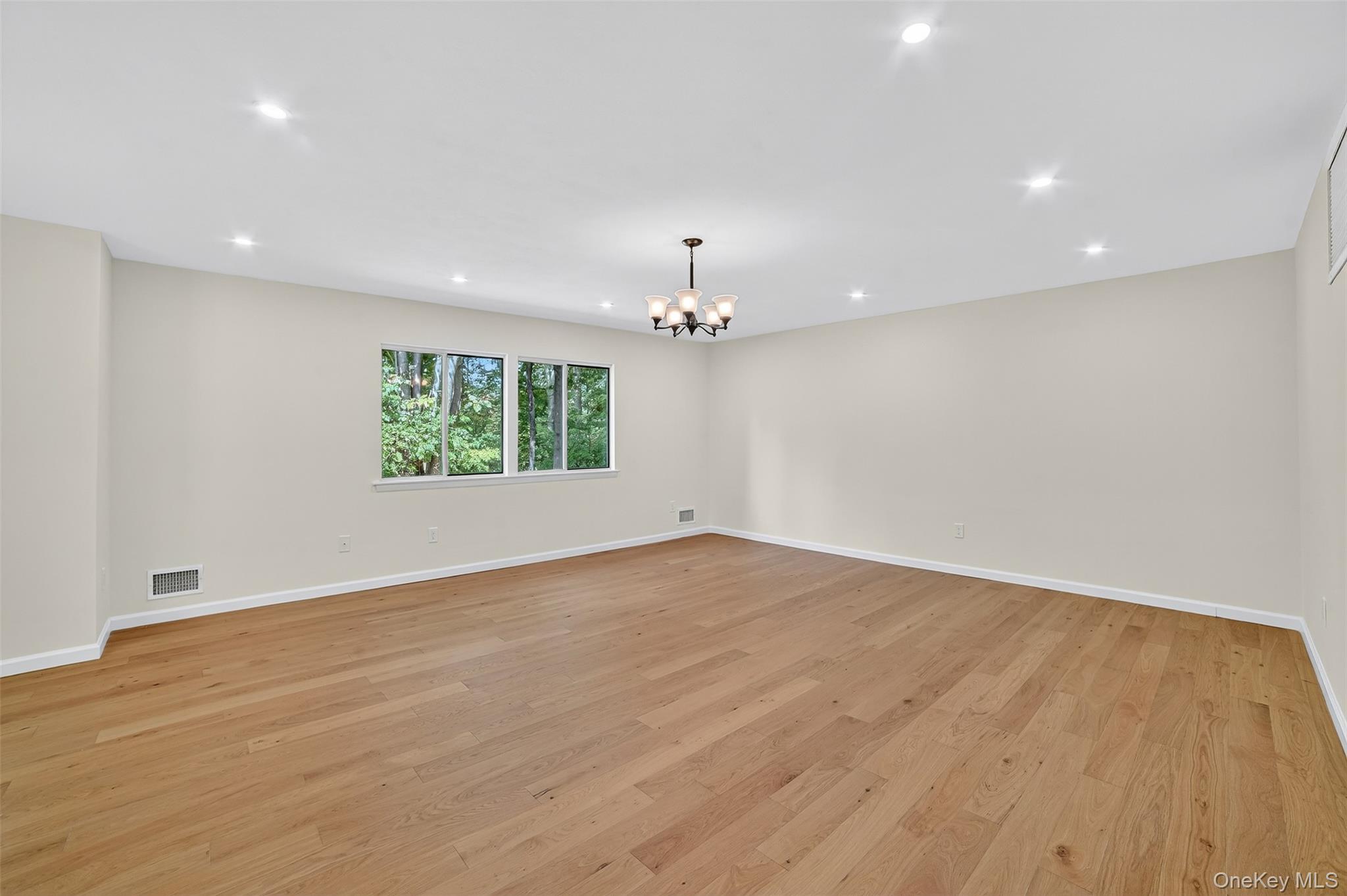 #7 photo, 159 Unit C Carriage Court, Yorktown Heights , NY 10598