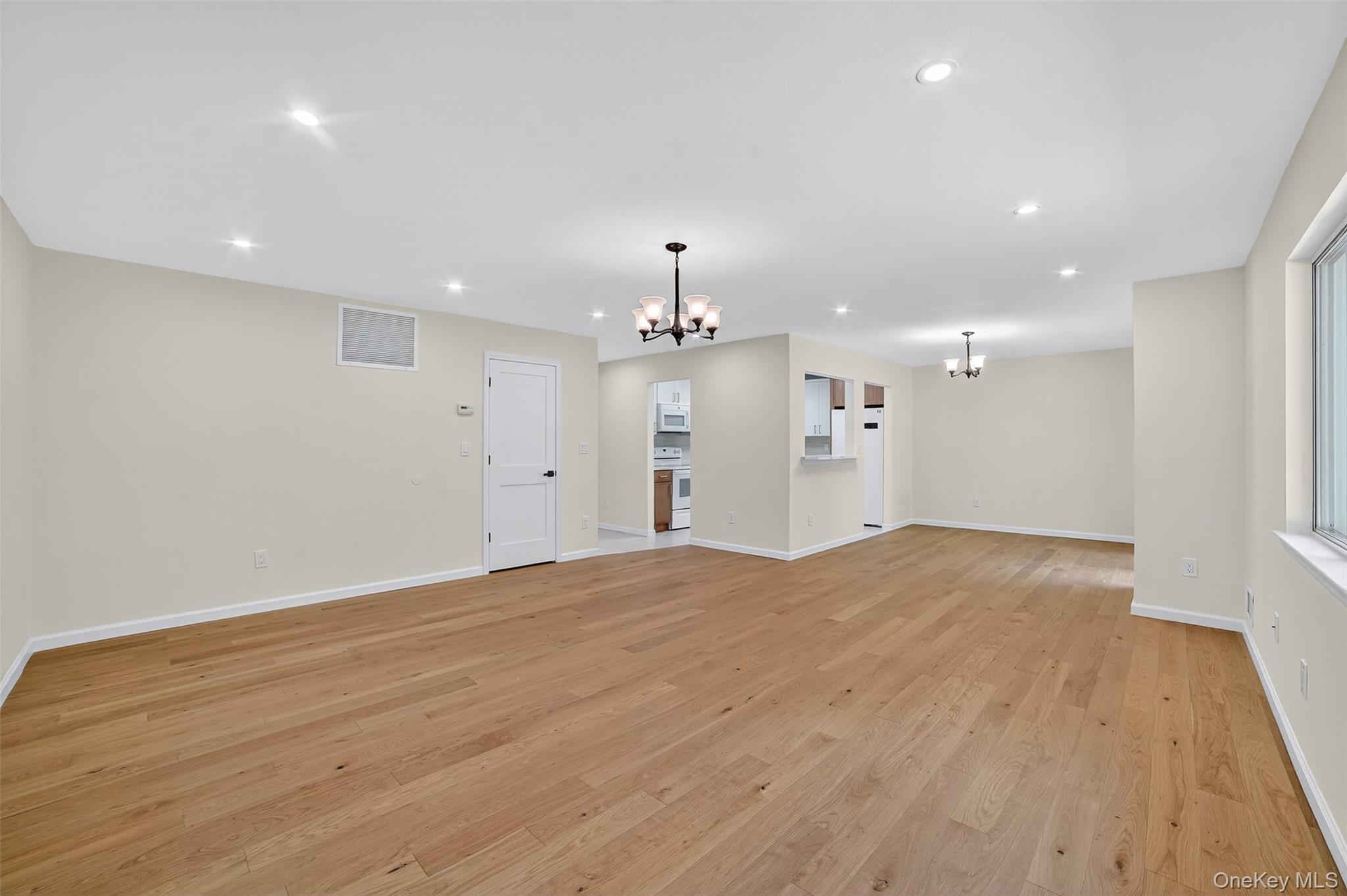 #8 photo, 159 Unit C Carriage Court, Yorktown Heights , NY 10598