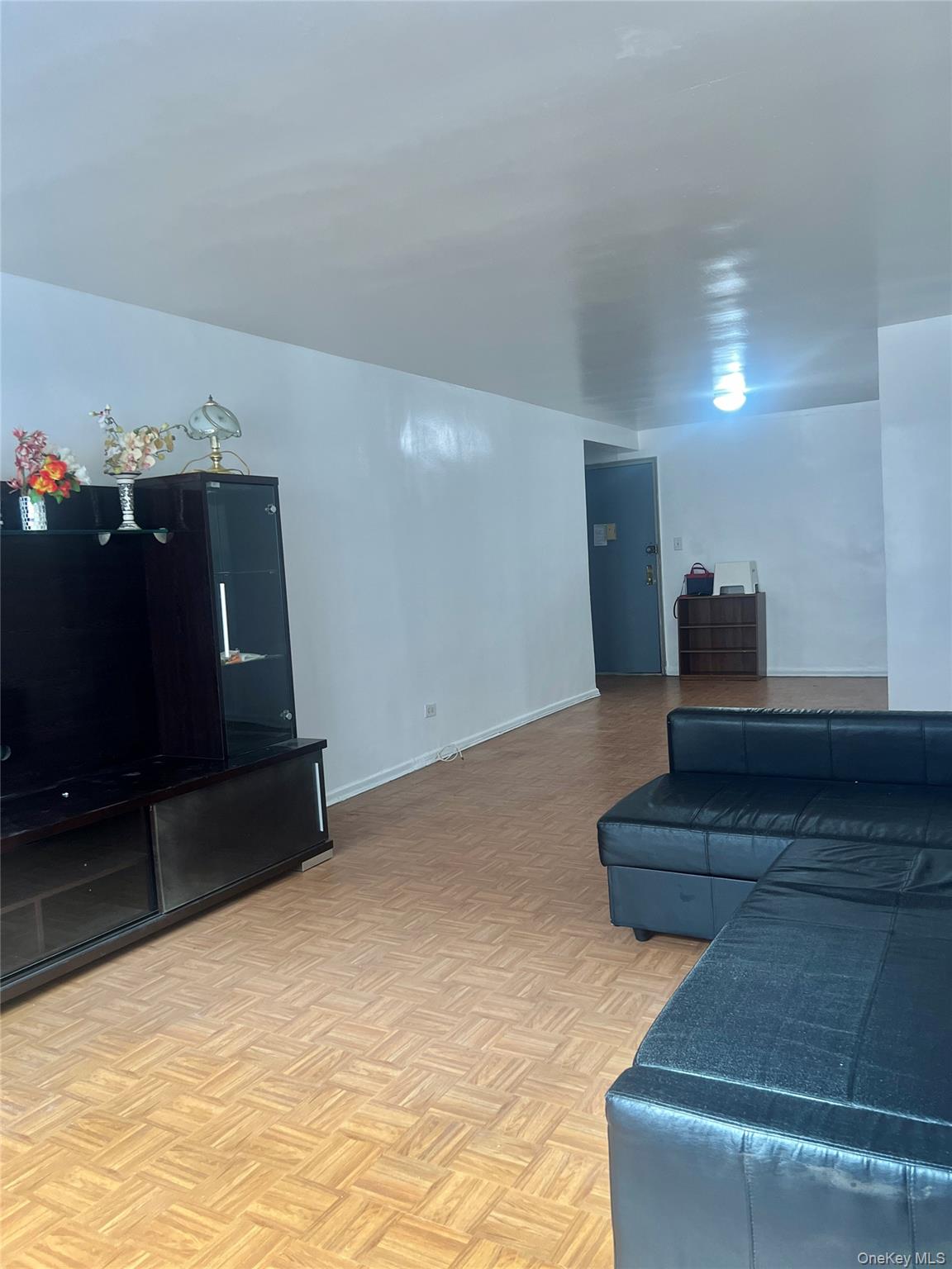 #9 photo, 94-30 59 Avenue, Elmhurst , NY 11373