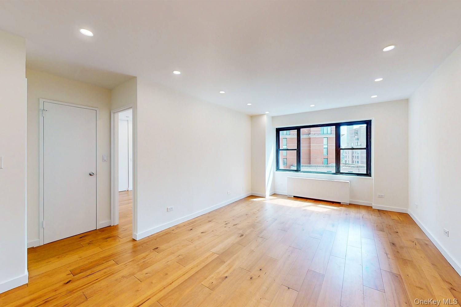 #4 photo, 20 West 64 Street, New York (Manhattan) , NY 10023