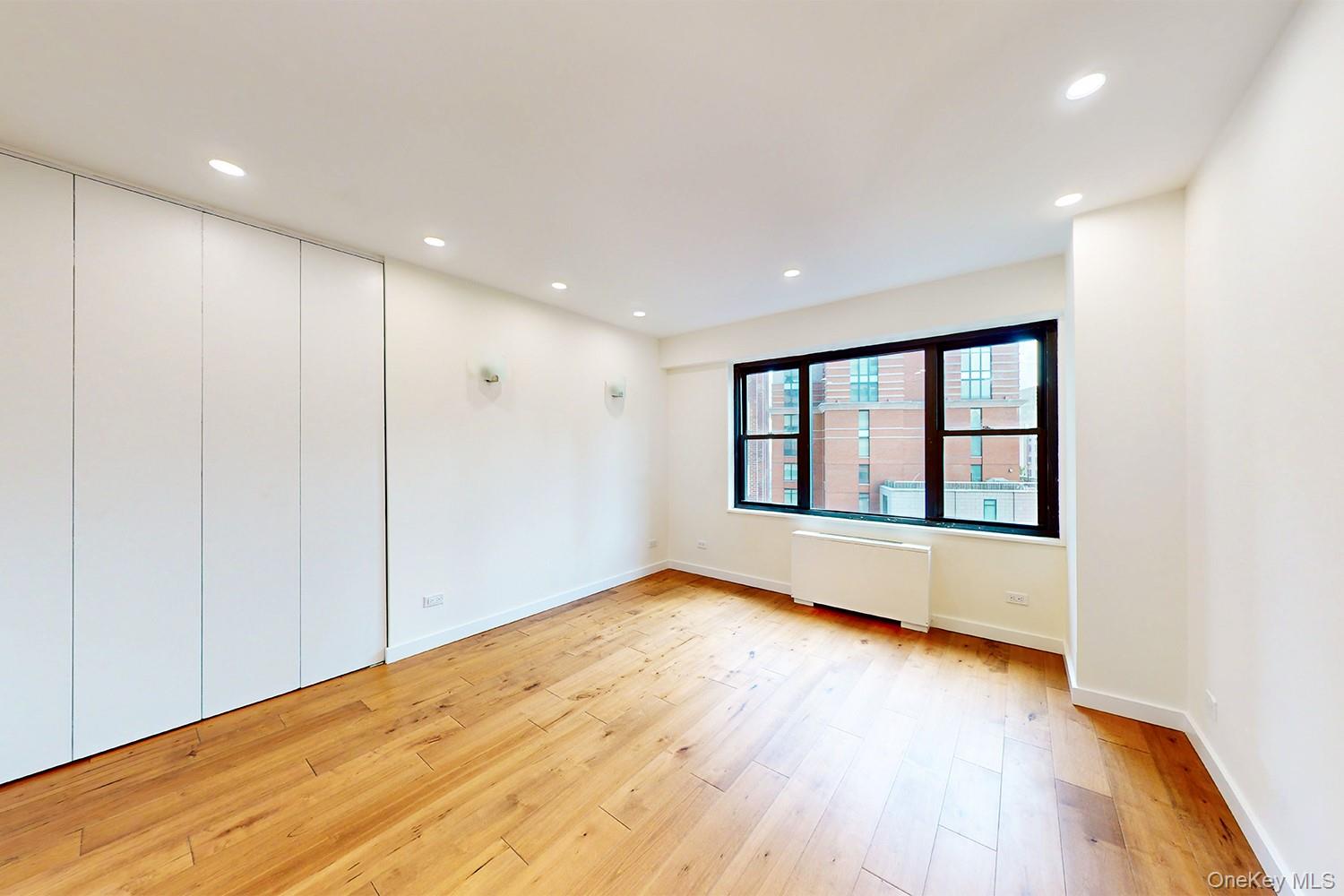 #8 photo, 20 West 64 Street, New York (Manhattan) , NY 10023