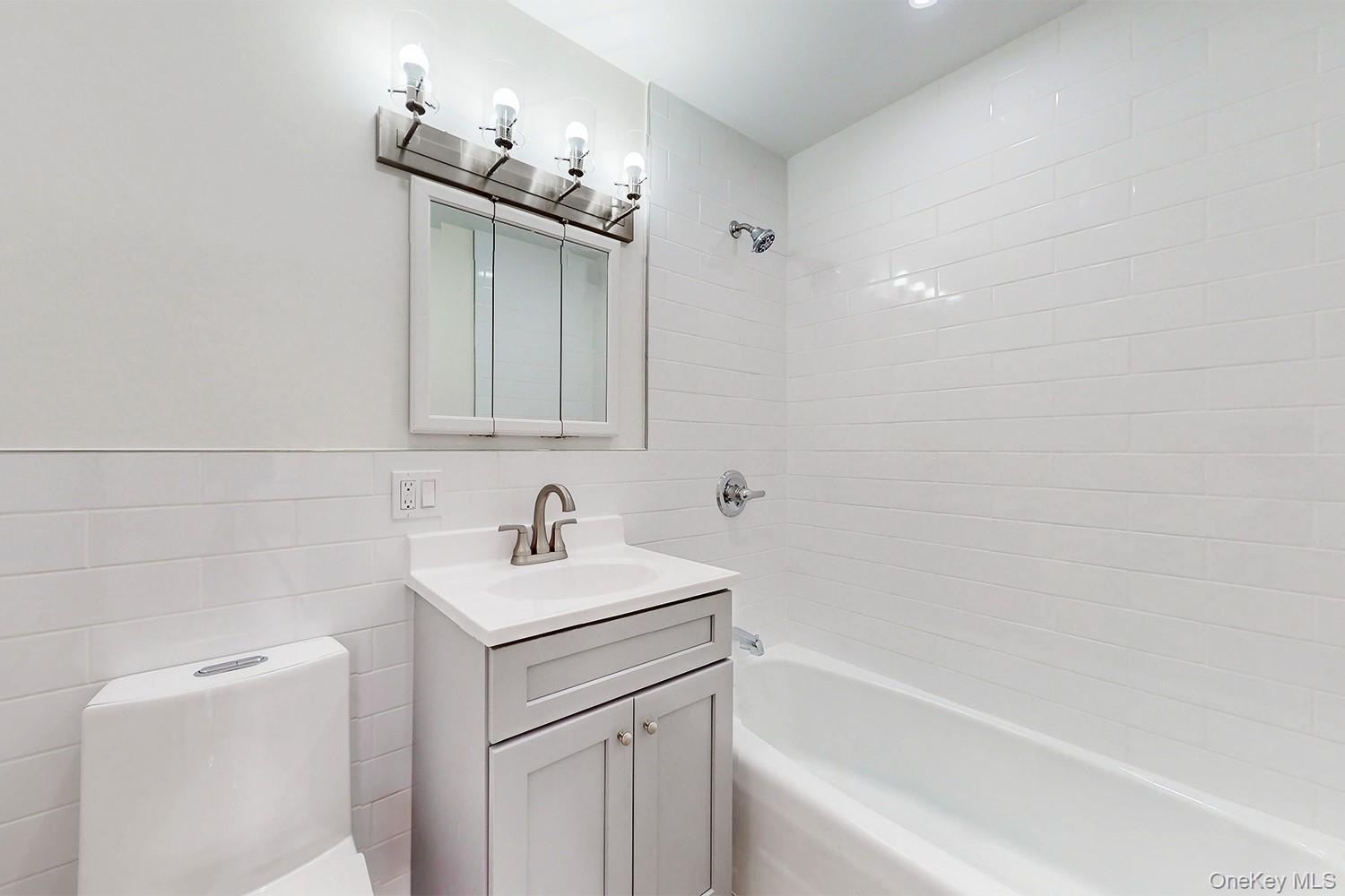 #9 photo, 20 West 64 Street, New York (Manhattan) , NY 10023