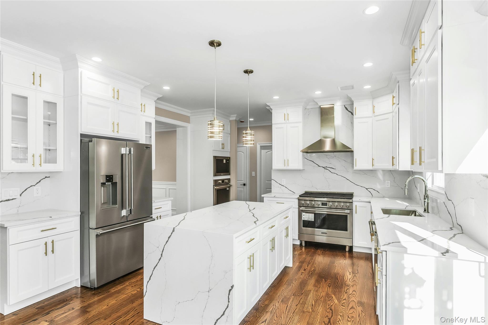 #12 photo, 9 Briggs Street, Hicksville , NY 11801