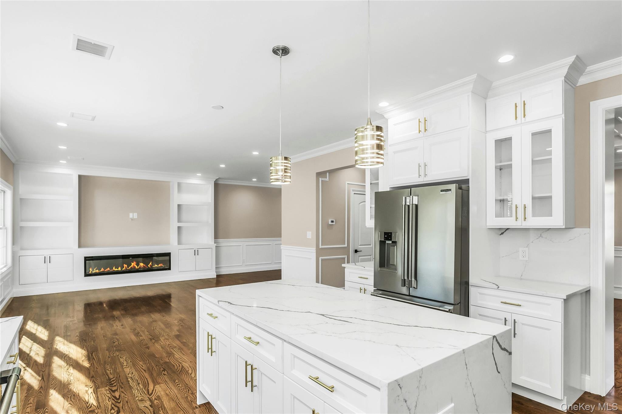 #13 photo, 9 Briggs Street, Hicksville , NY 11801