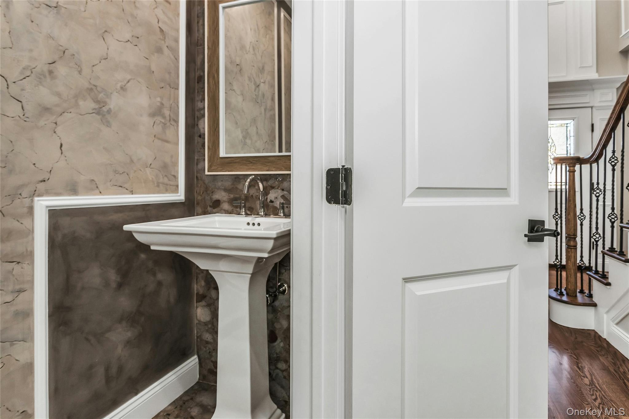 #17 photo, 9 Briggs Street, Hicksville , NY 11801