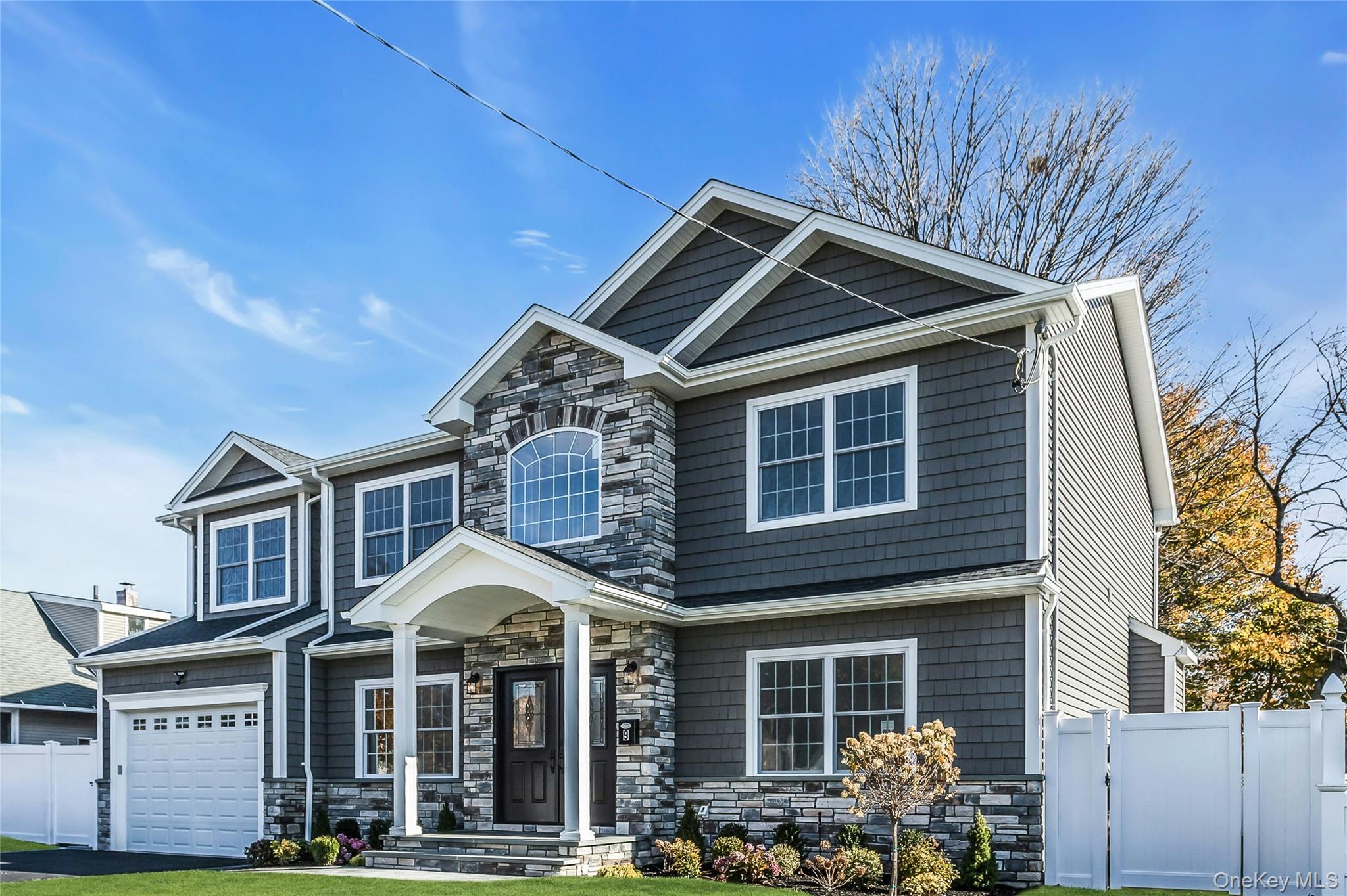 #3 photo, 9 Briggs Street, Hicksville , NY 11801