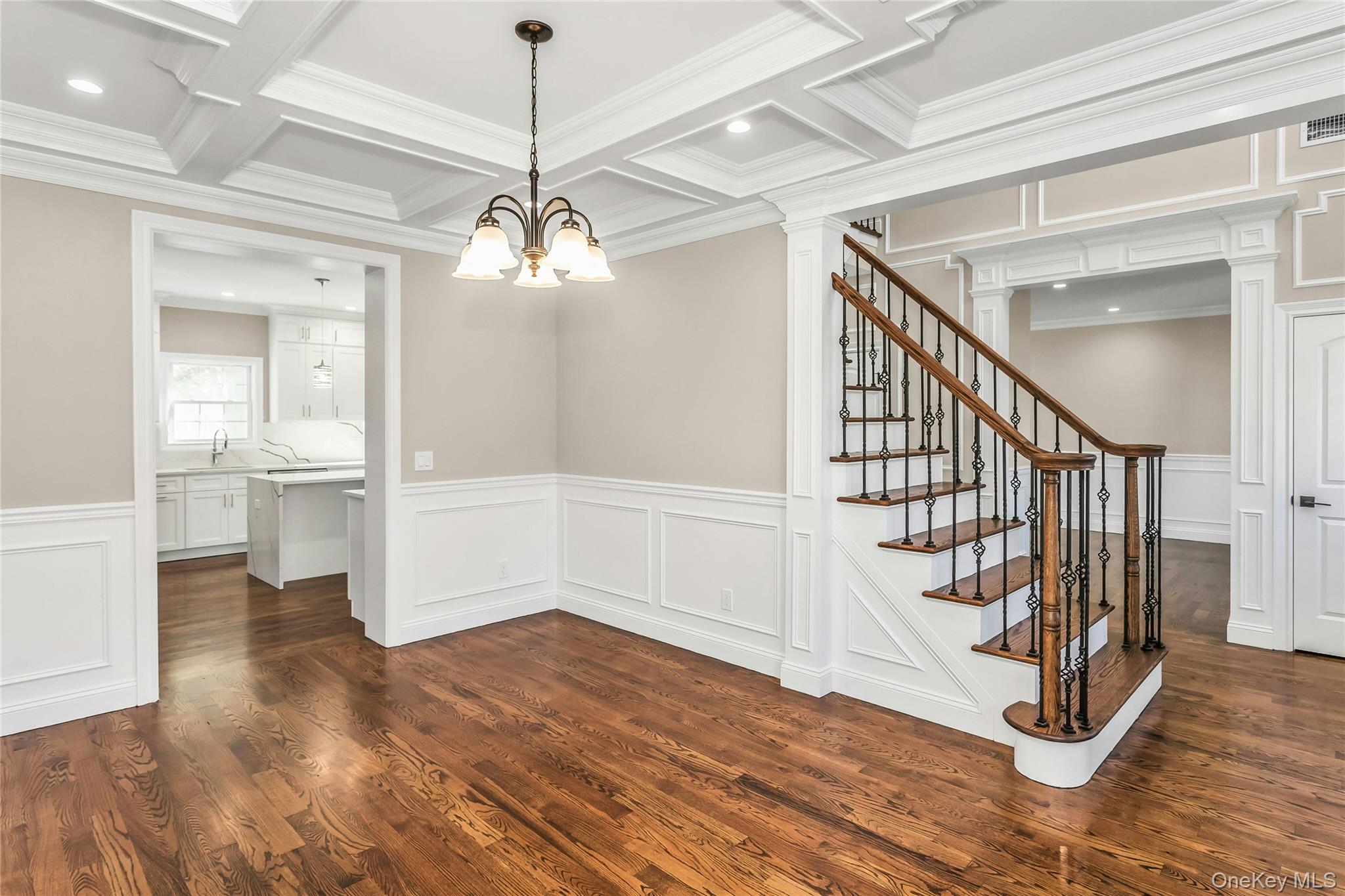 #8 photo, 9 Briggs Street, Hicksville , NY 11801