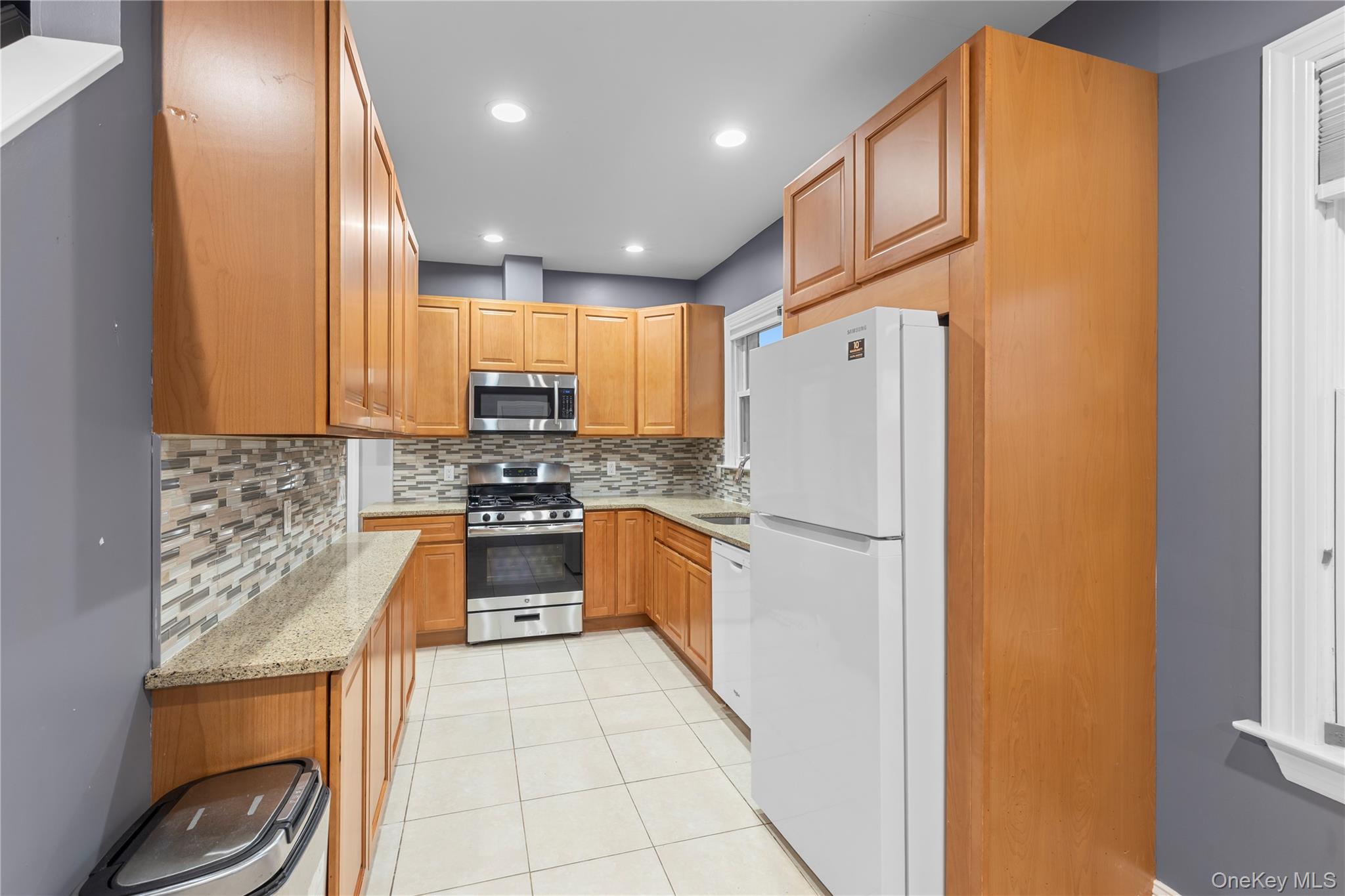 #3 photo, 148 W Walnut Street, Long Beach , NY 11561