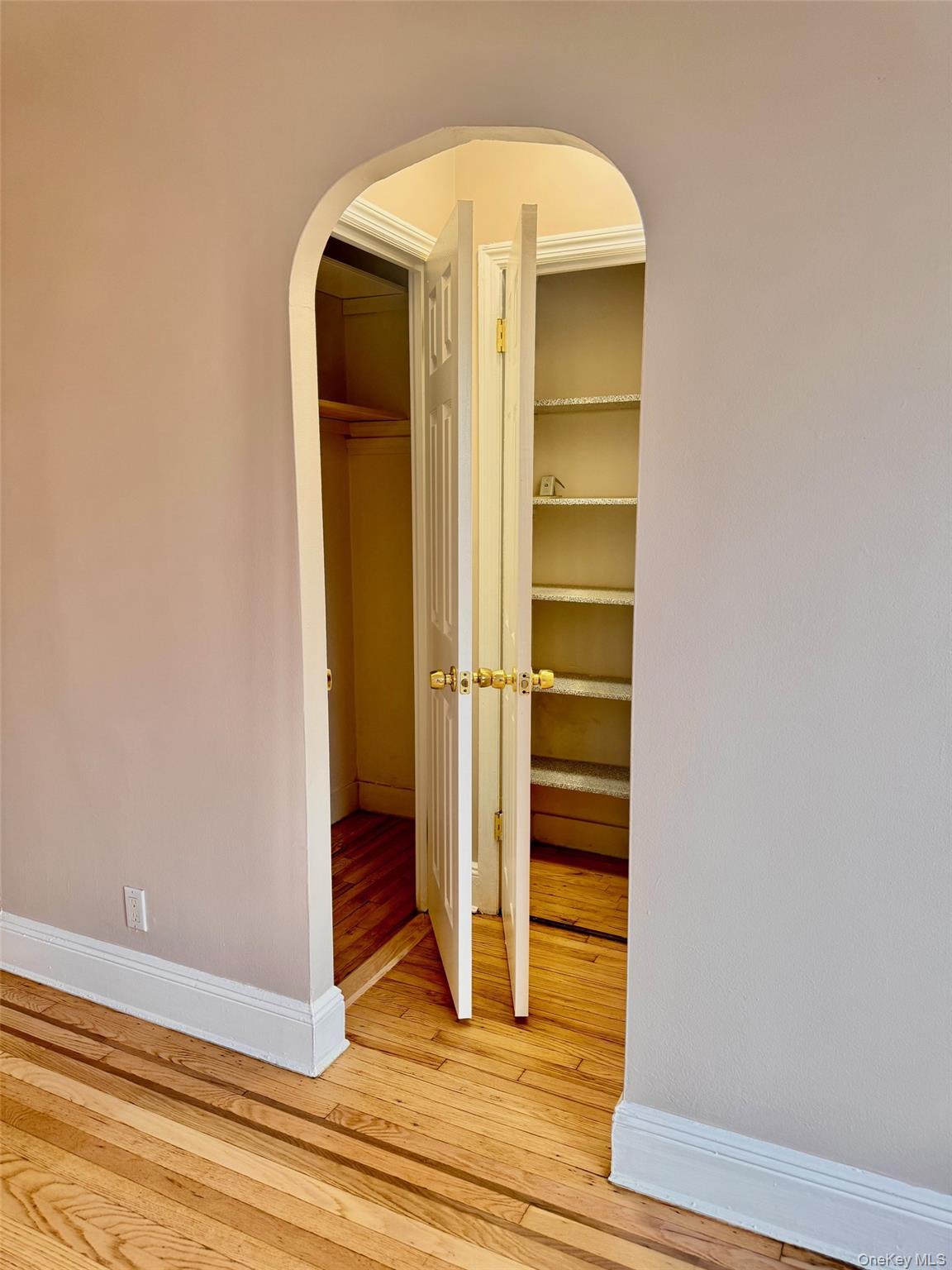 #8 photo, 79-80 77 Road, Glendale , NY 11385