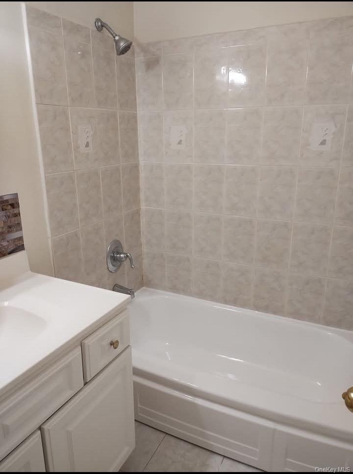 #8 photo, 124 Smith Street, Freeport , NY 11520