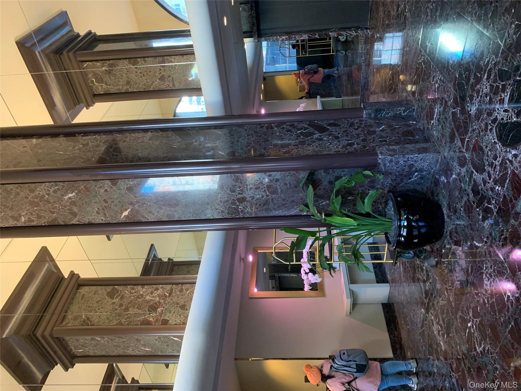 #4 photo, 400 east 70 street Street, New York (Manhattan) , NY 10021