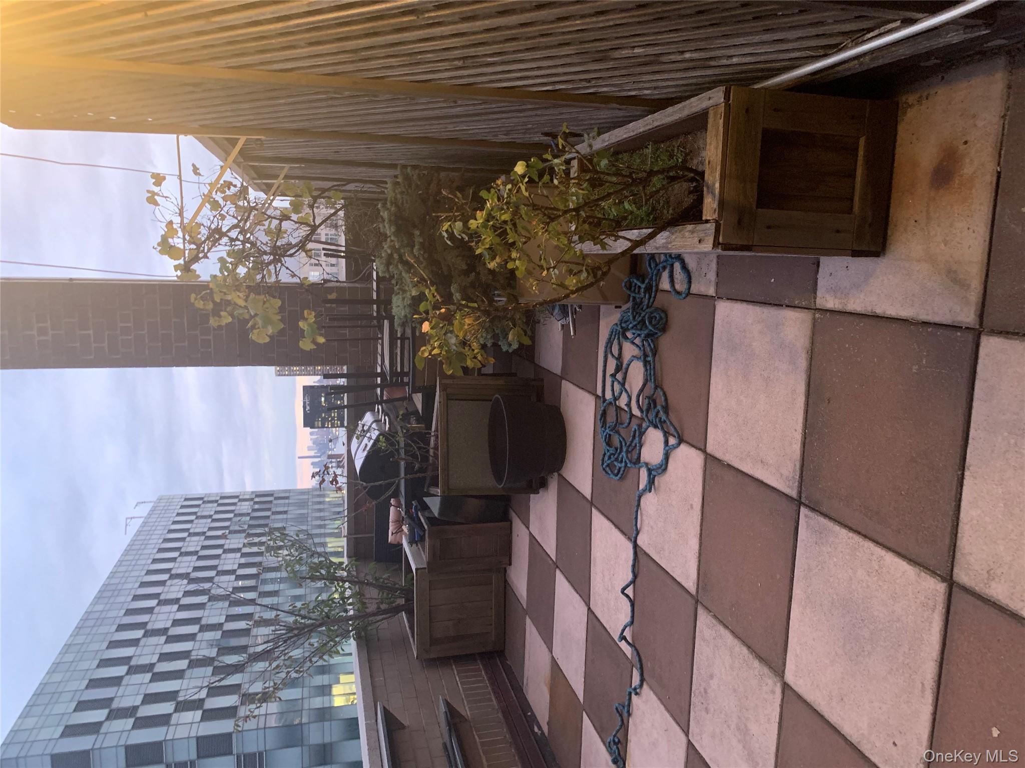 #8 photo, 400 east 70 street Street, New York (Manhattan) , NY 10021