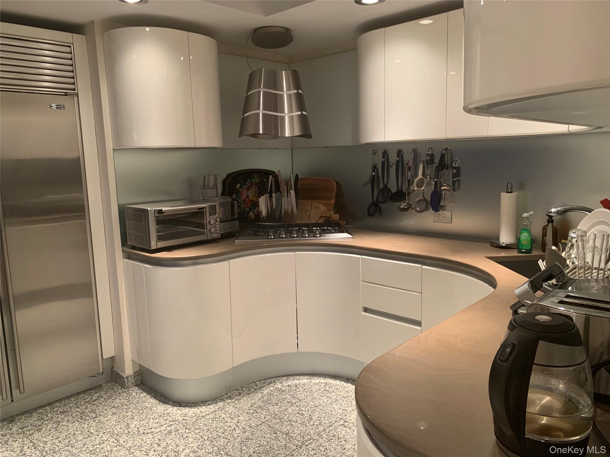 #9 photo, 400 east 70 street Street, New York (Manhattan) , NY 10021