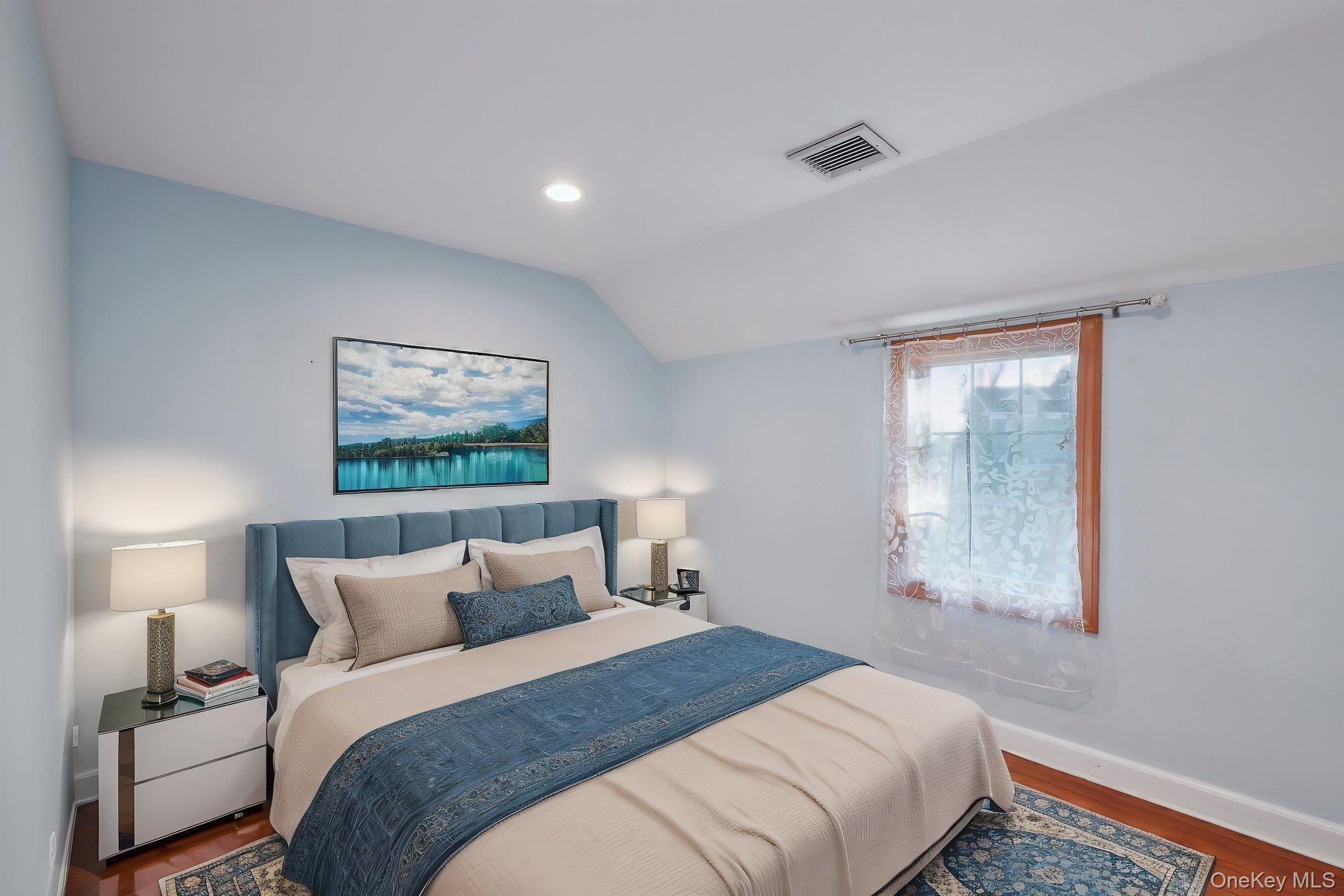 #14 photo, 1250 Harbor Road, Hewlett Harbor , NY 11557