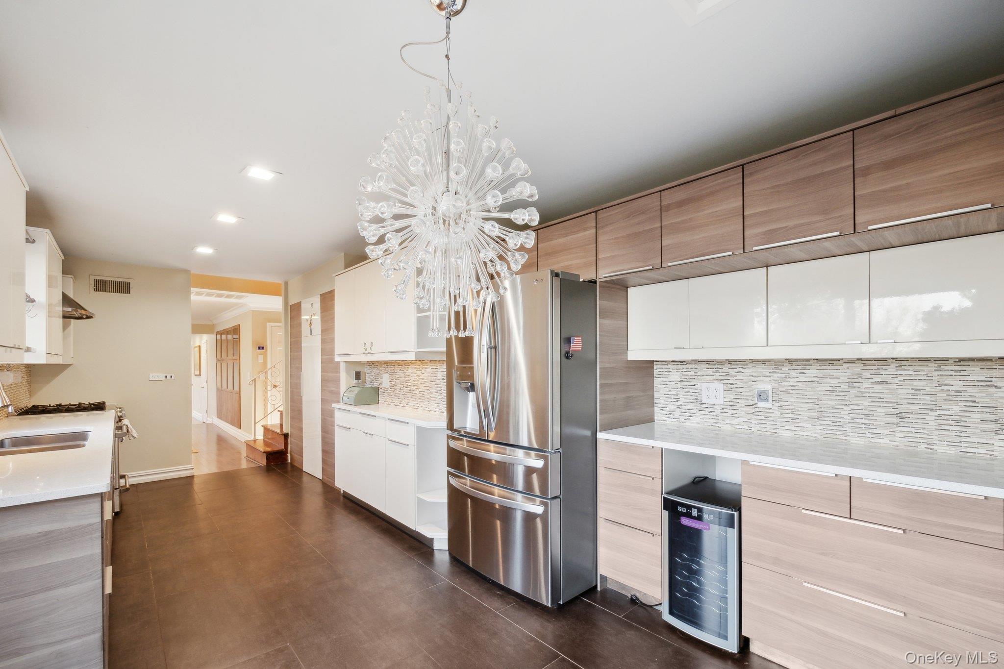 #6 photo, 1250 Harbor Road, Hewlett Harbor , NY 11557