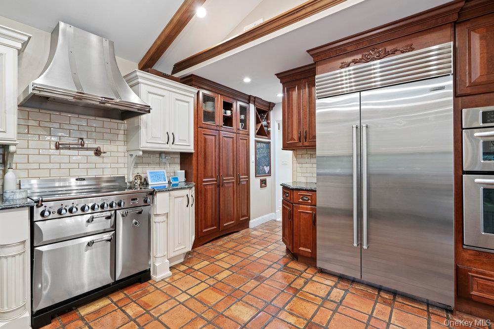 #17 photo, 28 Elm Street, Woodbury , NY 11797