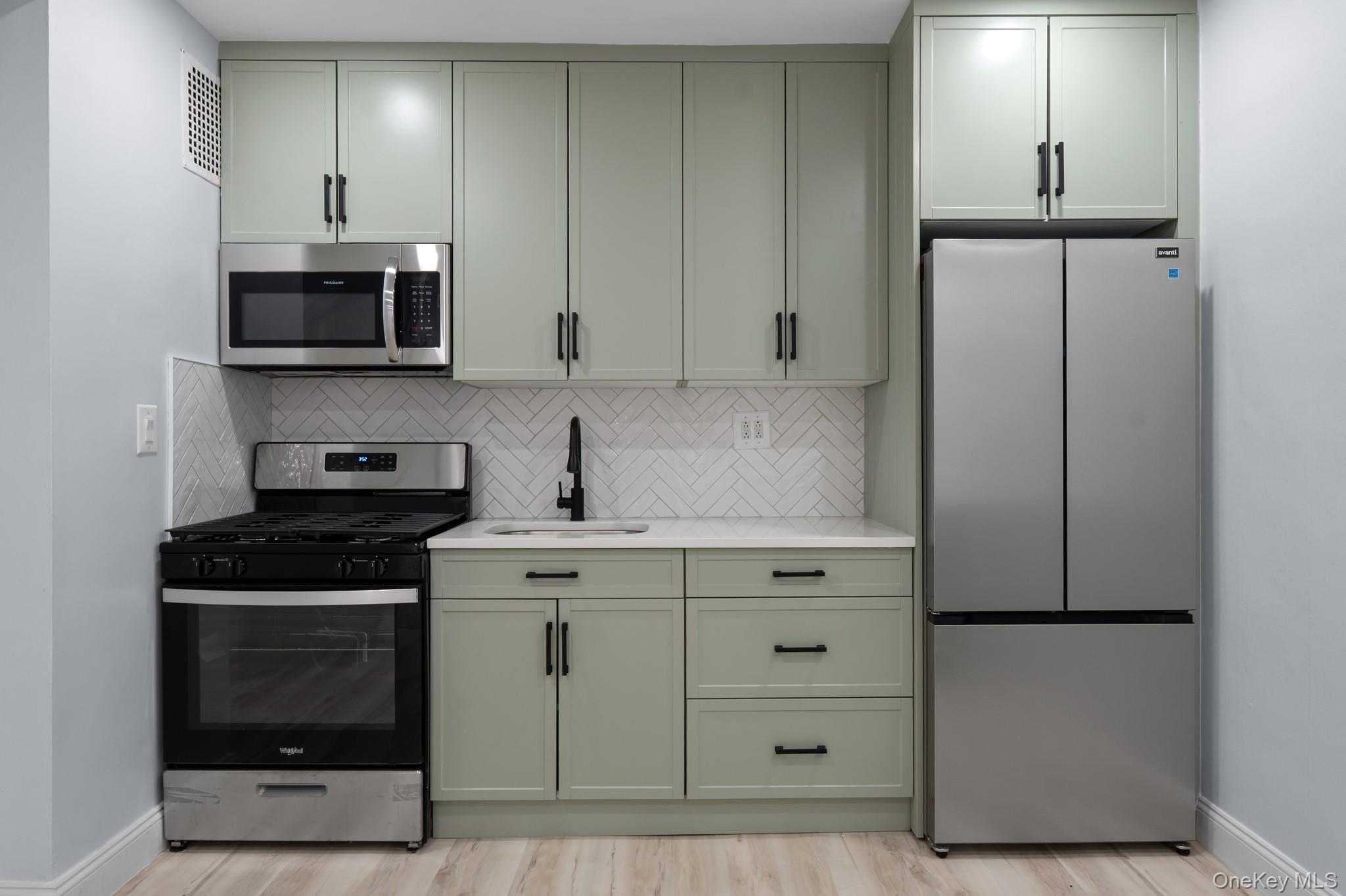 #5 photo, 37-26 87th Street, Jackson Heights , NY 11372