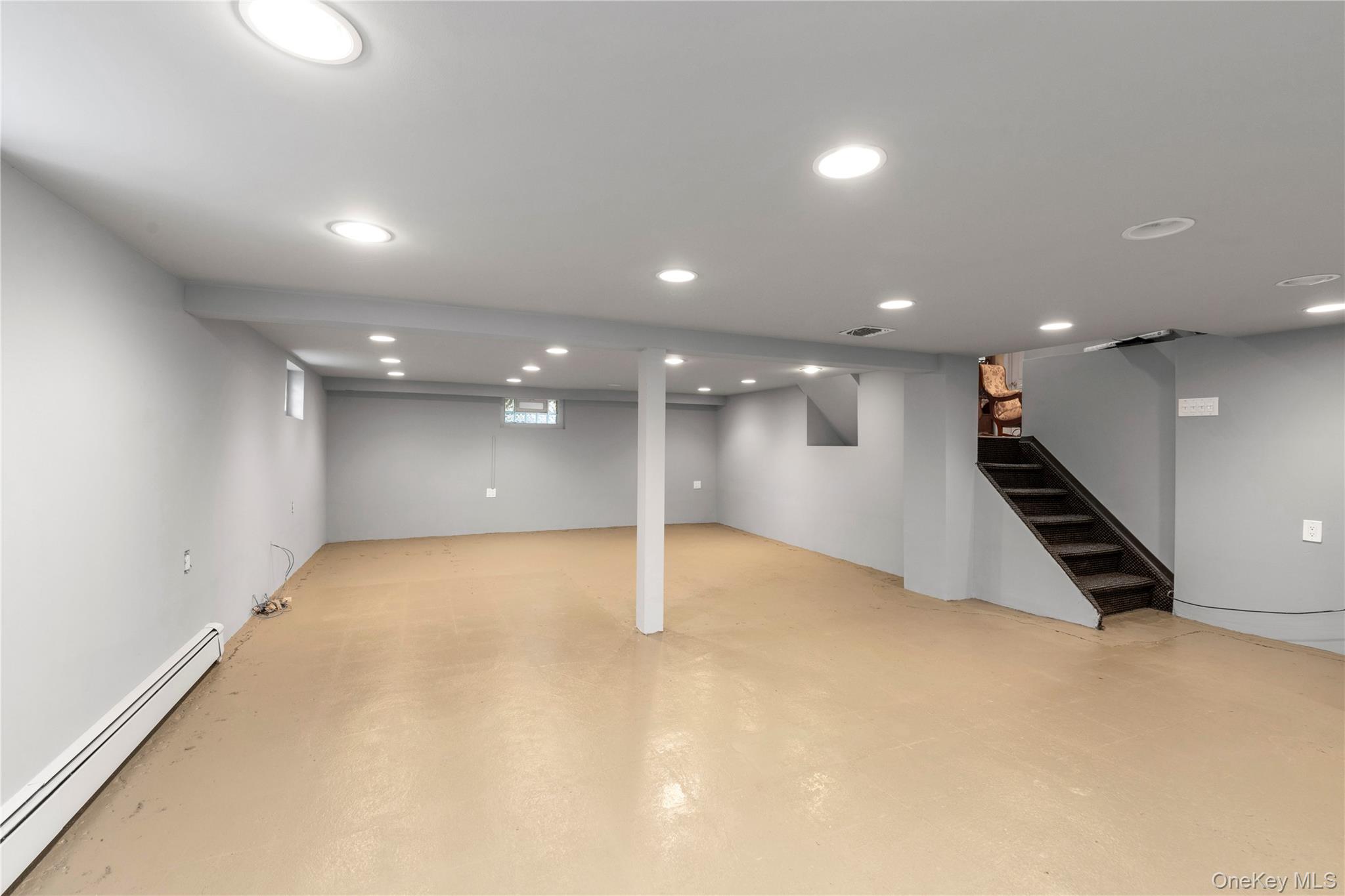 #17 photo, 2845 Whaleneck Drive, Merrick , NY 11566