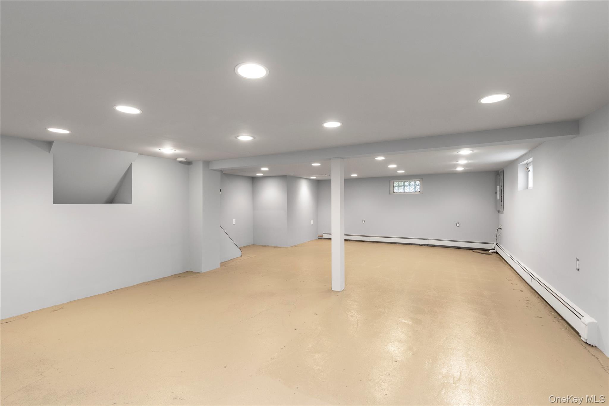 #18 photo, 2845 Whaleneck Drive, Merrick , NY 11566