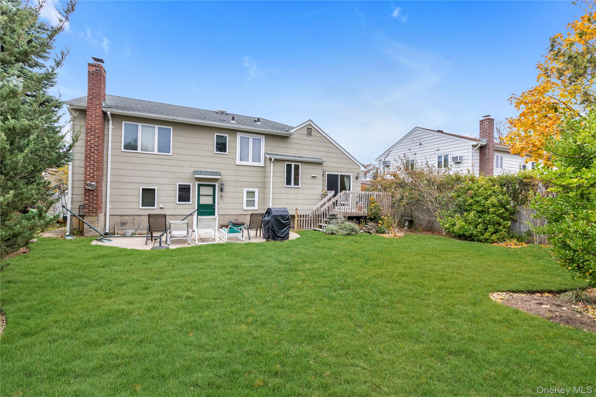 #19 photo, 2845 Whaleneck Drive, Merrick , NY 11566