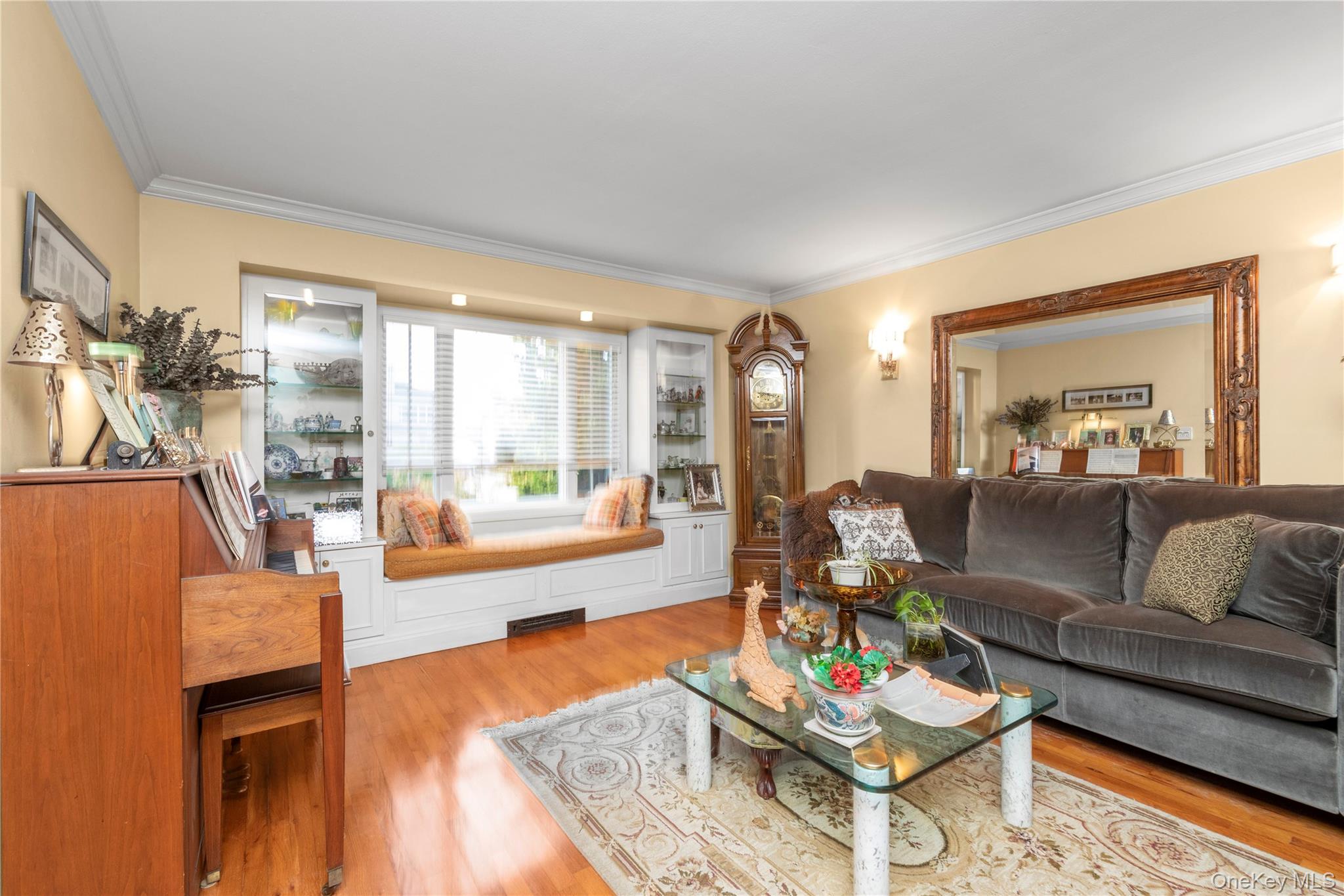 #4 photo, 2845 Whaleneck Drive, Merrick , NY 11566