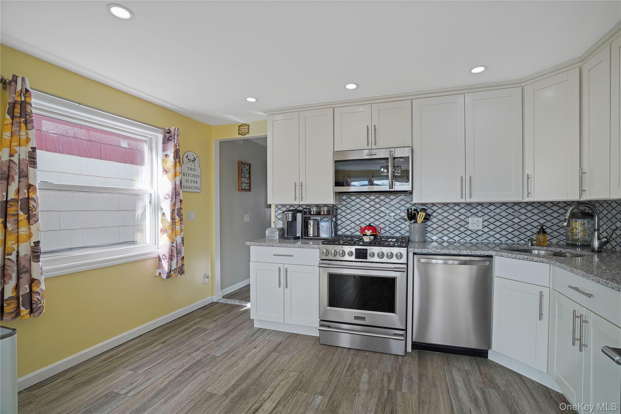 #11 photo, 48 Gotham Avenue, Brooklyn , NY 11229