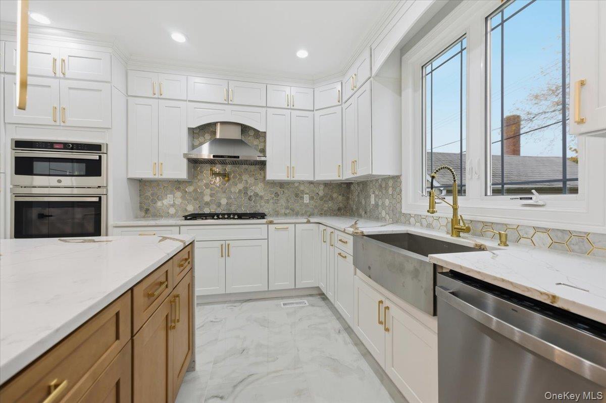 #11 photo, 25 Countisbury Avenue, Valley Stream , NY 11580