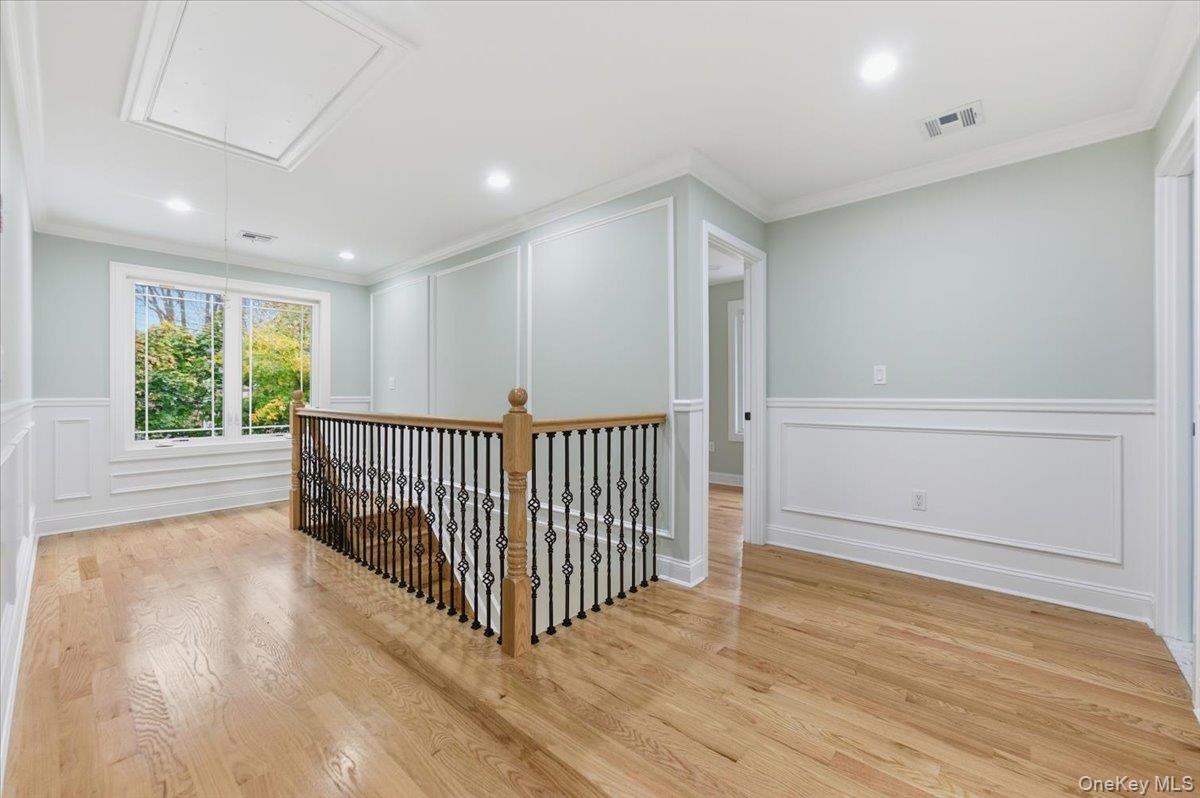 #15 photo, 25 Countisbury Avenue, Valley Stream , NY 11580