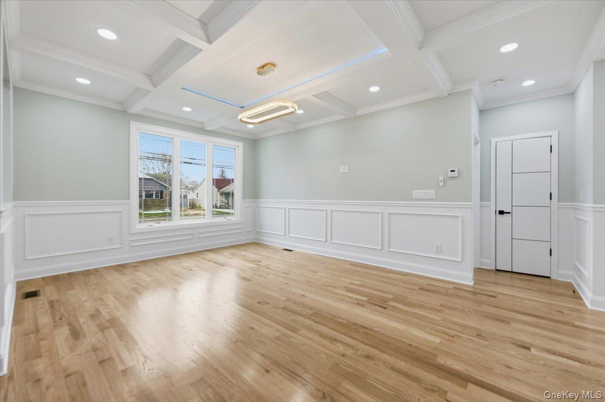 #16 photo, 25 Countisbury Avenue, Valley Stream , NY 11580