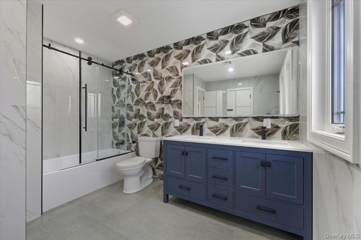 #17 photo, 25 Countisbury Avenue, Valley Stream , NY 11580