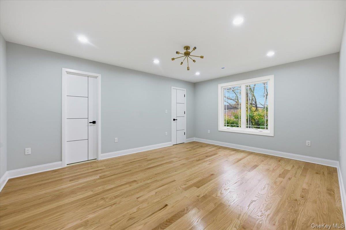 #19 photo, 25 Countisbury Avenue, Valley Stream , NY 11580