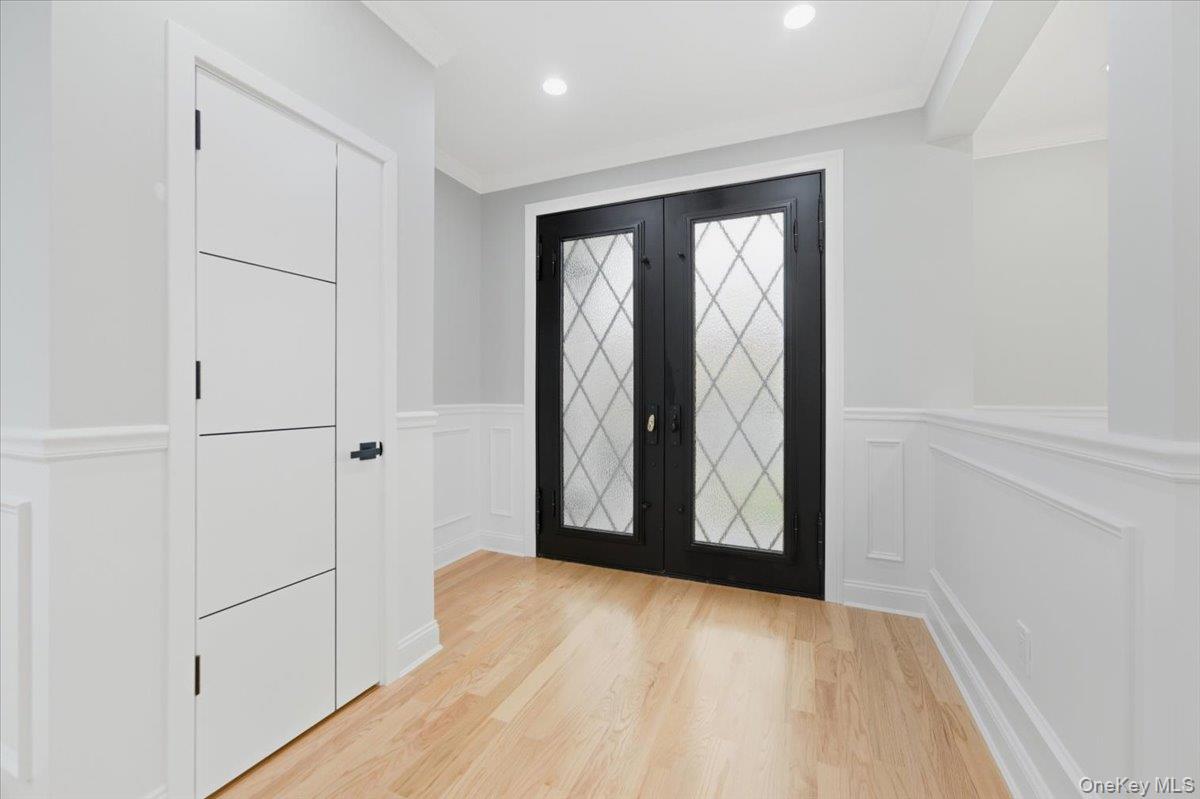 #3 photo, 25 Countisbury Avenue, Valley Stream , NY 11580