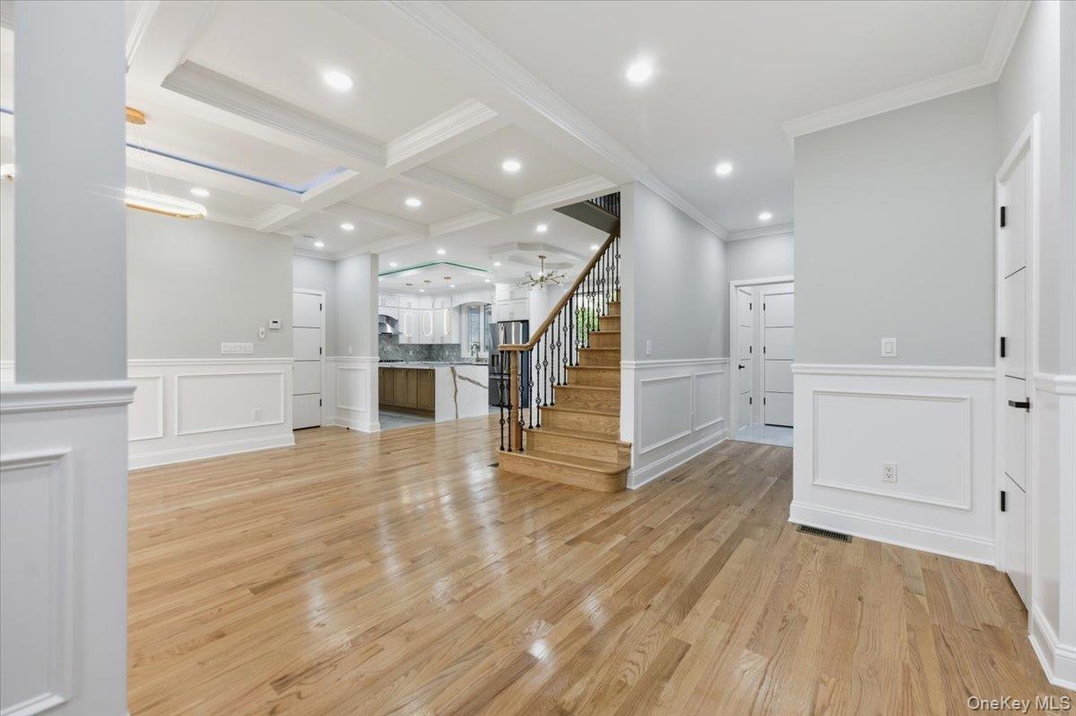 #4 photo, 25 Countisbury Avenue, Valley Stream , NY 11580