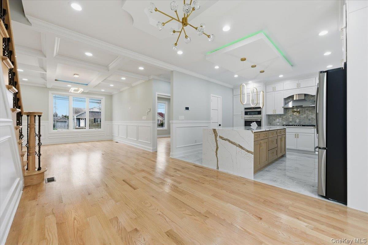 #8 photo, 25 Countisbury Avenue, Valley Stream , NY 11580