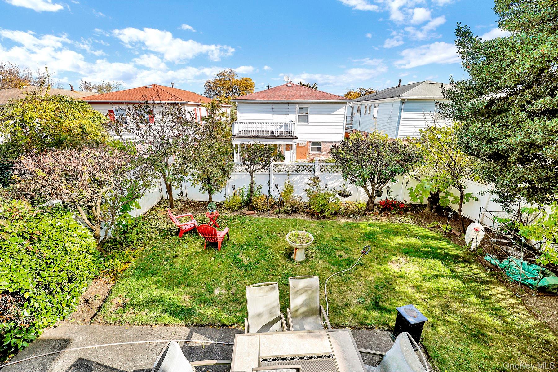 #5 photo, 32-32 Plunkett Avenue, Far Rockaway , NY 11691